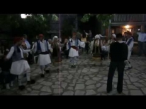 Κάτω από τον πλάτανο (3)